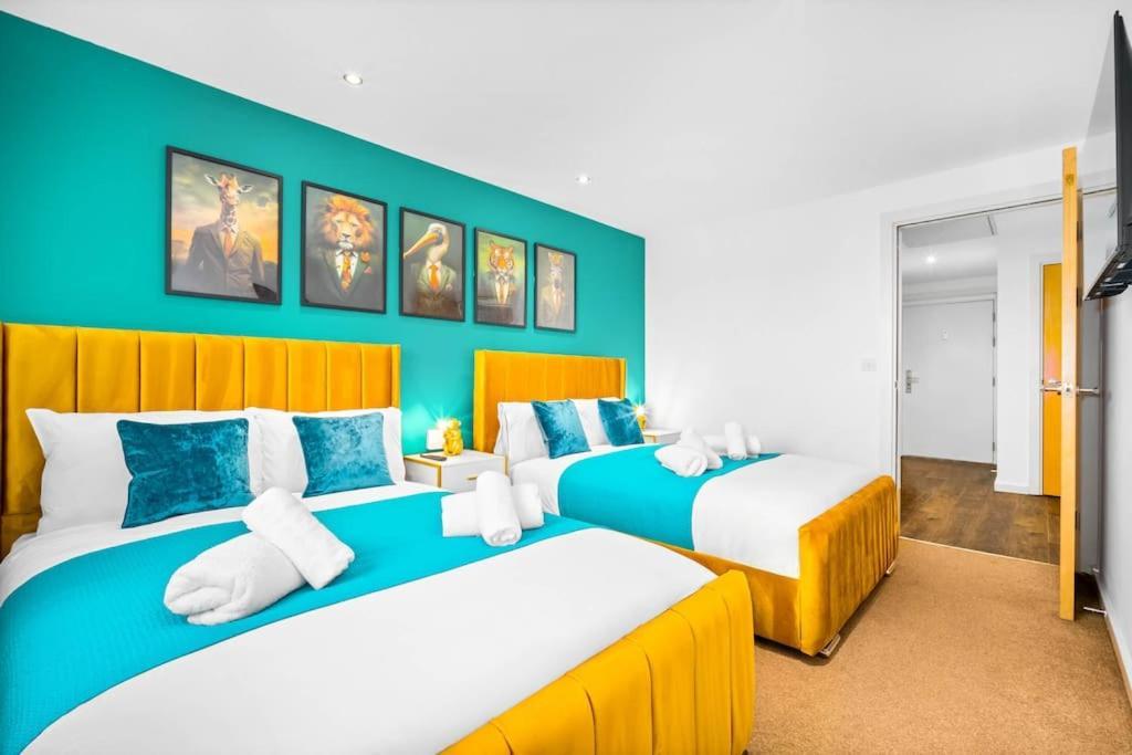 Top Floor City Centre Apartment - Sleeps 7 - 4 Beds - With Balcony And Parking - Smart Tv'S On Each Bedroom Wall - 5 Mins From Bullring, Selfridges, Moor Street Station - By Zena Stays Birmingam Exterior foto