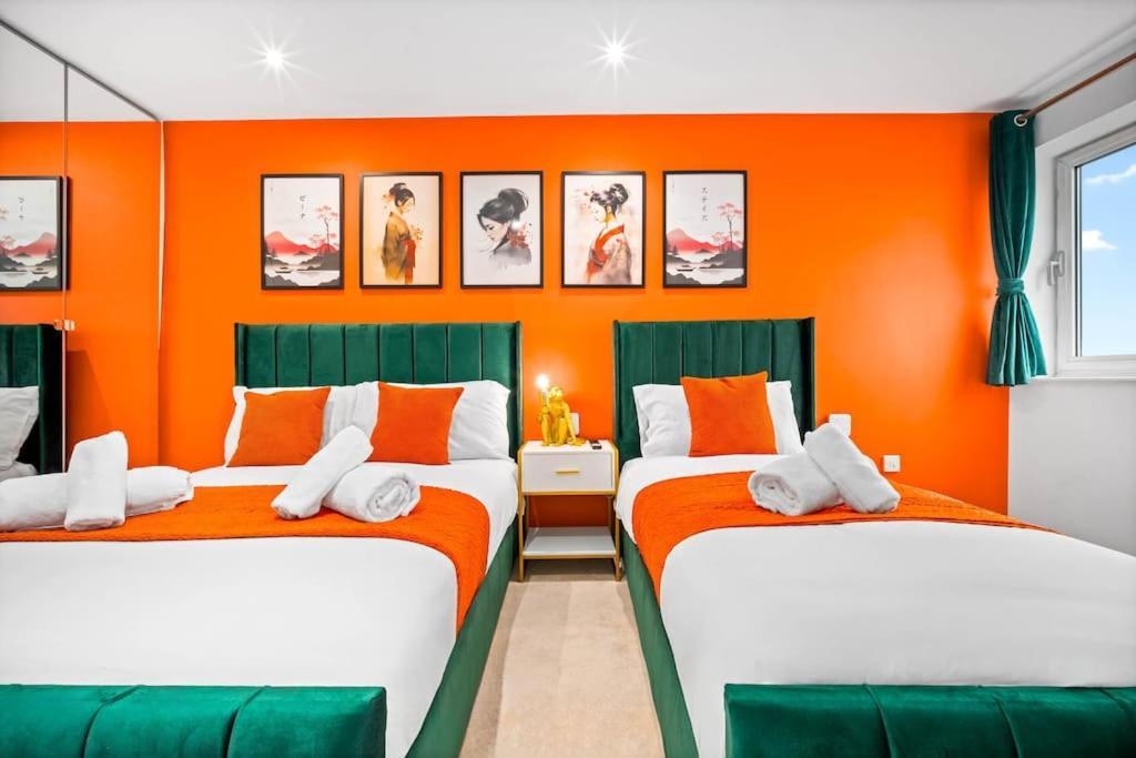 Top Floor City Centre Apartment - Sleeps 7 - 4 Beds - With Balcony And Parking - Smart Tv'S On Each Bedroom Wall - 5 Mins From Bullring, Selfridges, Moor Street Station - By Zena Stays Birmingam Exterior foto