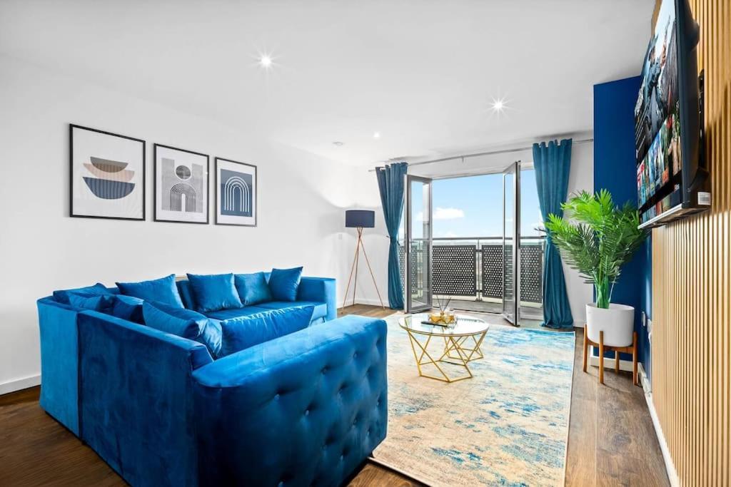 Top Floor City Centre Apartment - Sleeps 7 - 4 Beds - With Balcony And Parking - Smart Tv'S On Each Bedroom Wall - 5 Mins From Bullring, Selfridges, Moor Street Station - By Zena Stays Birmingam Exterior foto